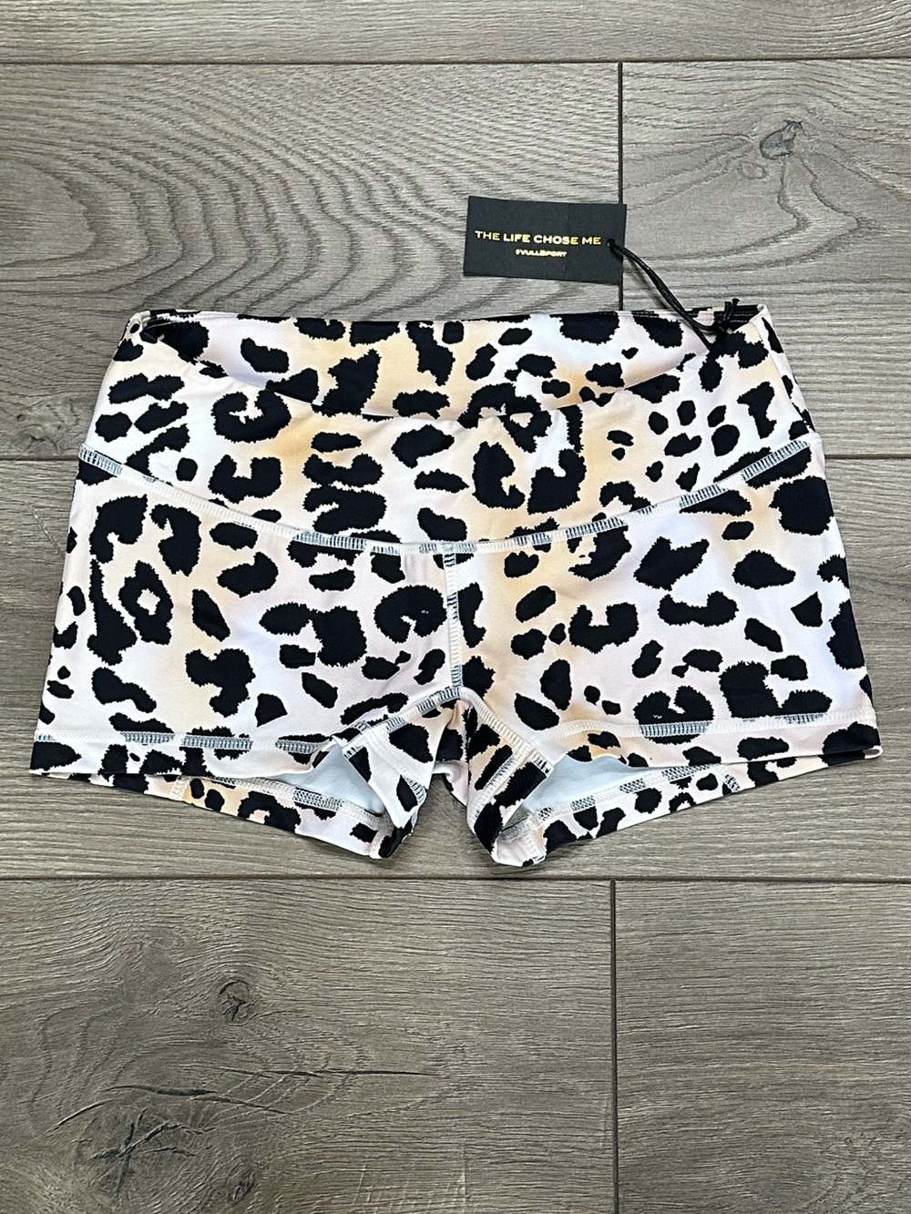 Vull Sport 2.5” Champion Booty Low Rise Shorts Cheetah Leopard Print Size Small